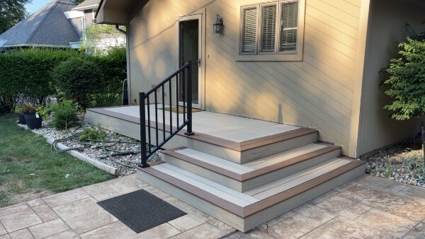 Deck Entry & Railing